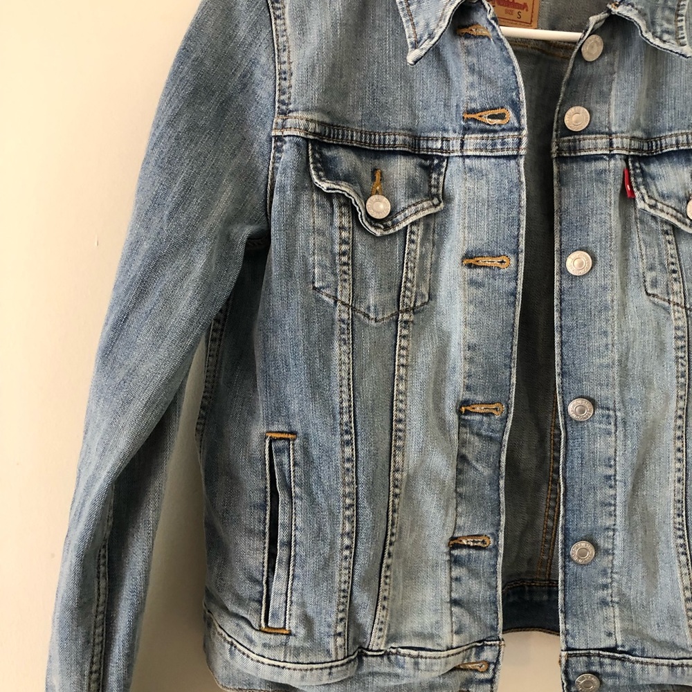 Levi Denim Jean Jacket - Button Down - Light Wash Size Small - Picture 6 of 11